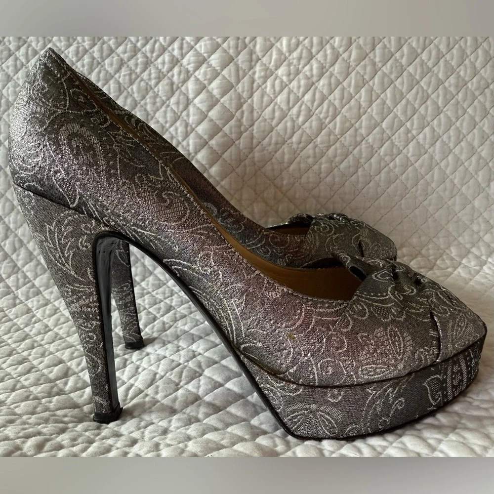 Emporio Armani Metallic Jacquard Bow Platform Heels – EU 37.5 (US 7.5)